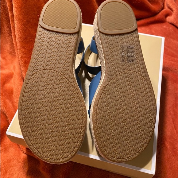 Michael Kors Abbot Blue - Picture 4 of 6